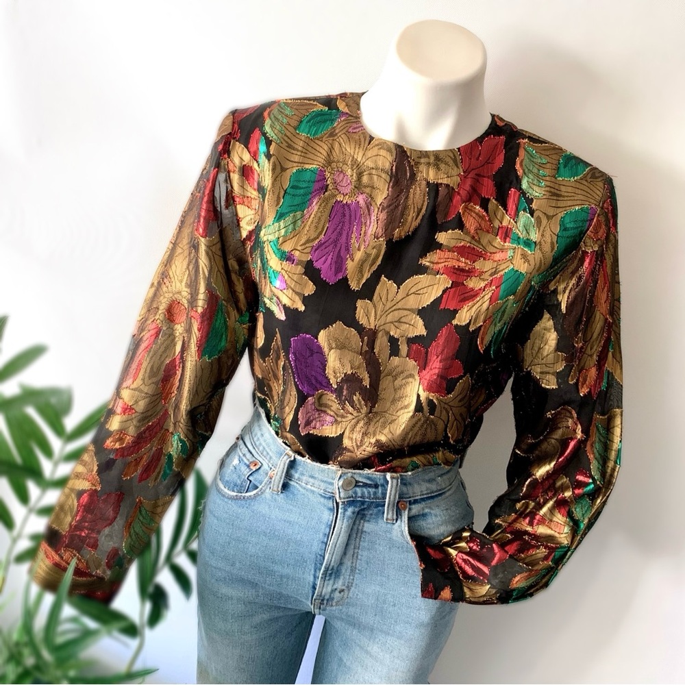 v i n t a g e :: Floral Golden Glam Metallic Sheer Blouse - Picture 10 of 10